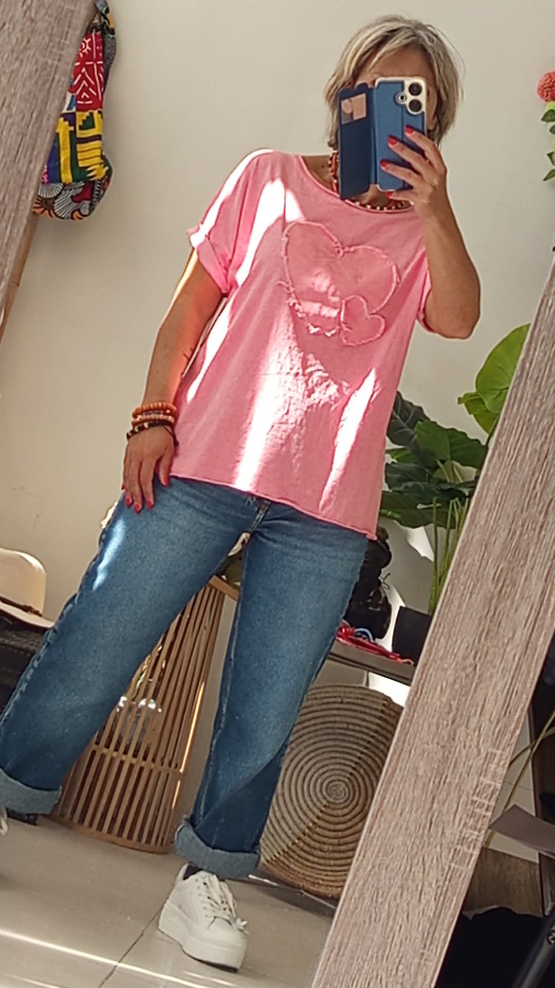 T-shirt coracoes