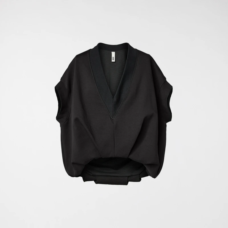 COLETE/MOLETOM COM DECOTE EM V PRETO