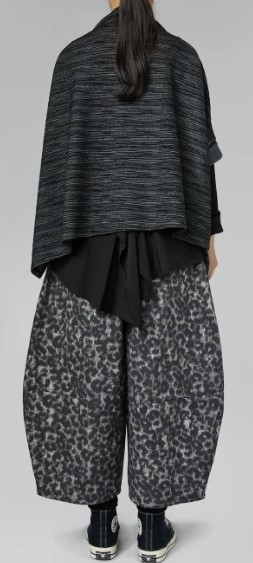 CARDIGAN LISTRADO CINZA