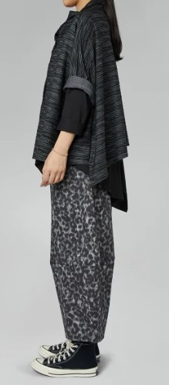 CARDIGAN LISTRADO CINZA