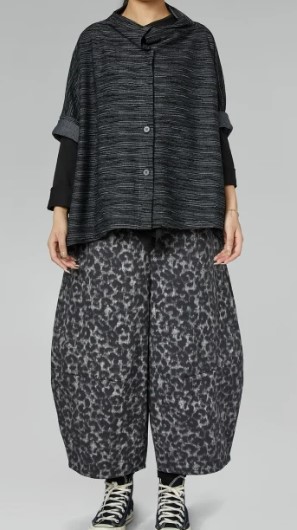 CARDIGAN LISTRADO CINZA