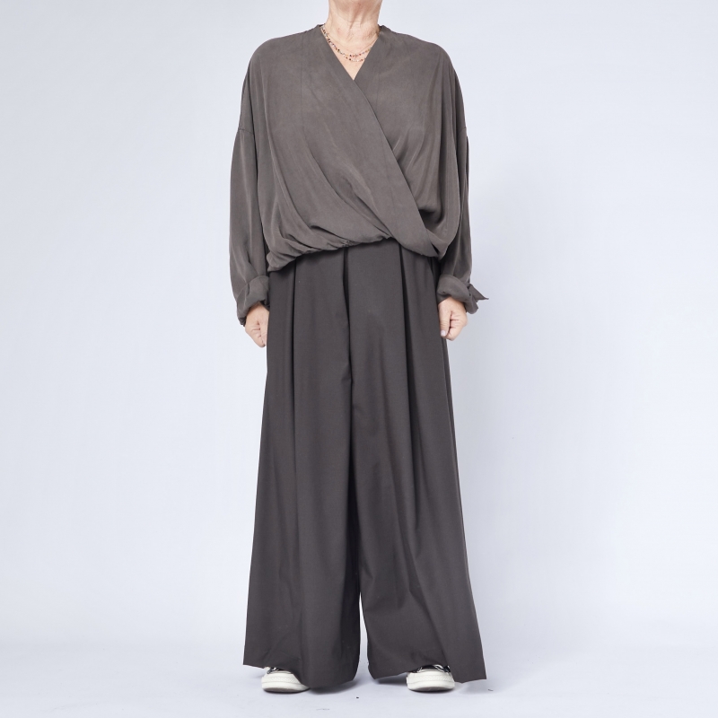 Calças palazzo com cintos de laço