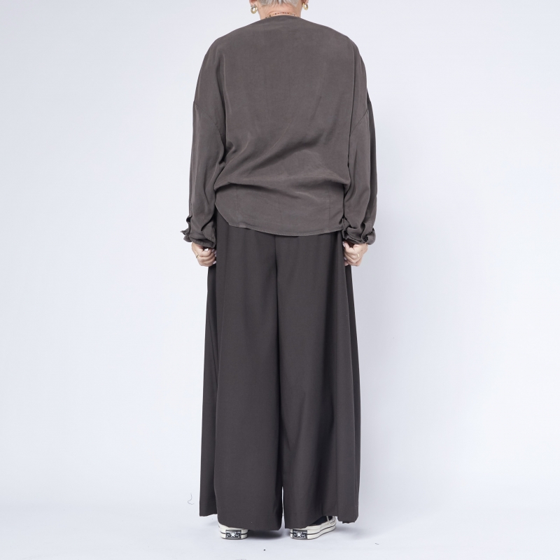 Calças palazzo com cintos de laço