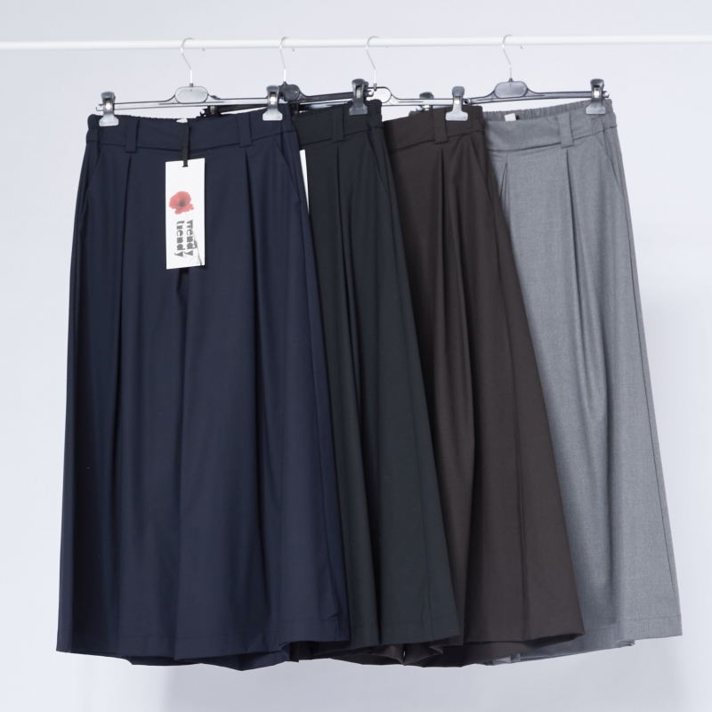 Calças palazzo com cintos de laço